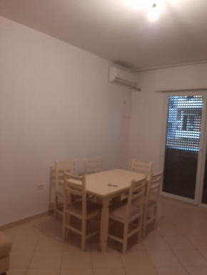 Appartamento lungomare valona, 3camere, soggiorno bagno